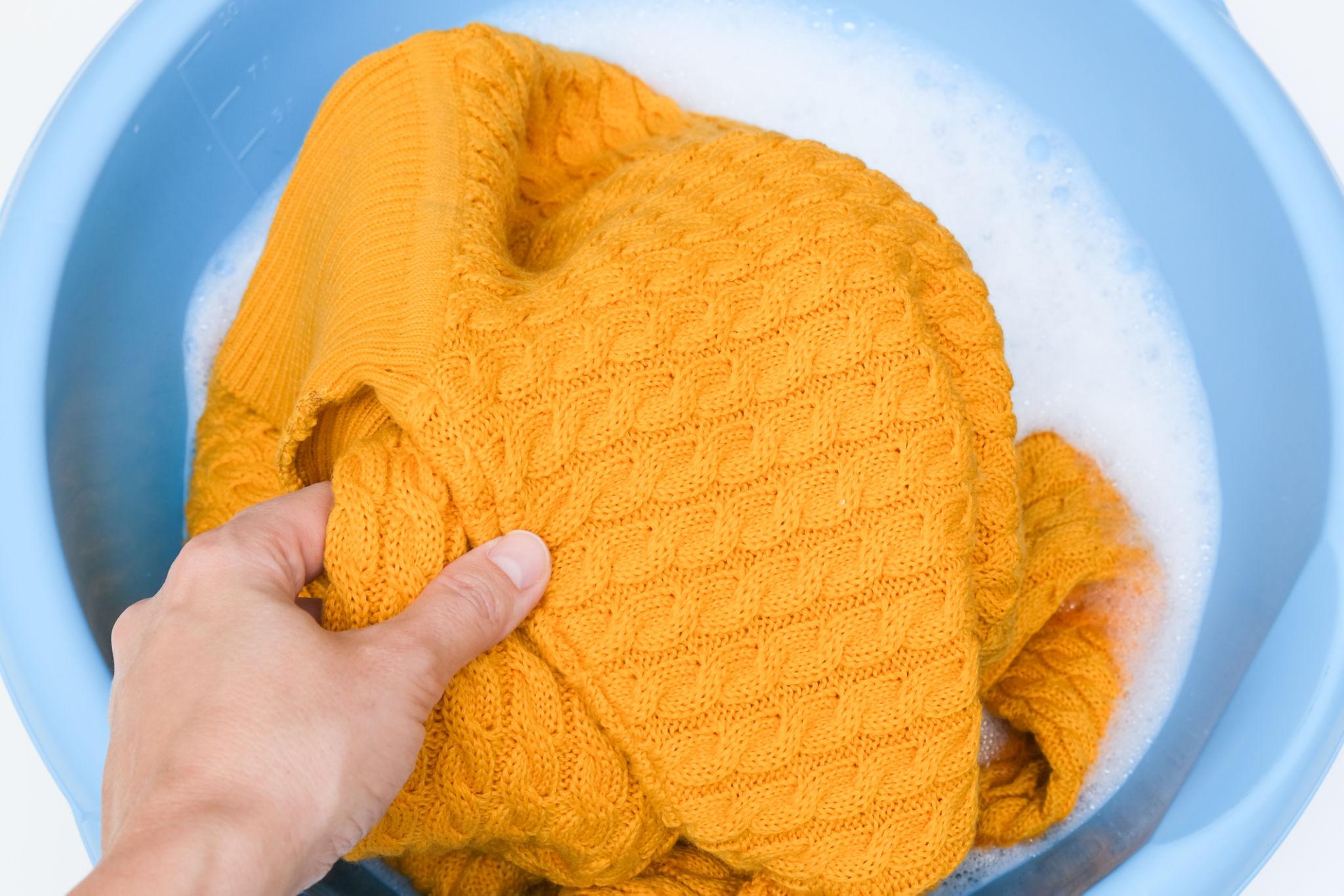 How to care for hand knitted clothing – gentle hand washing method